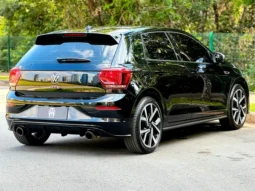 
										VOLKSWAGEN POLO cheio									