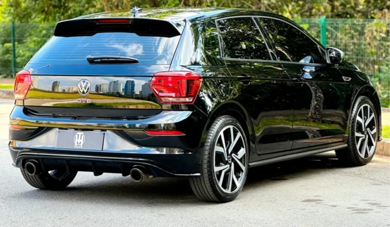 
								VOLKSWAGEN POLO cheio									