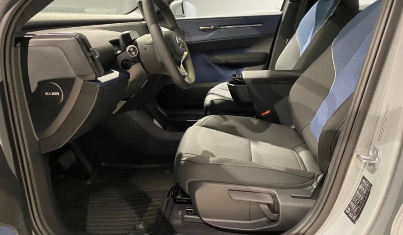 
								VOLVO EX30 cheio									