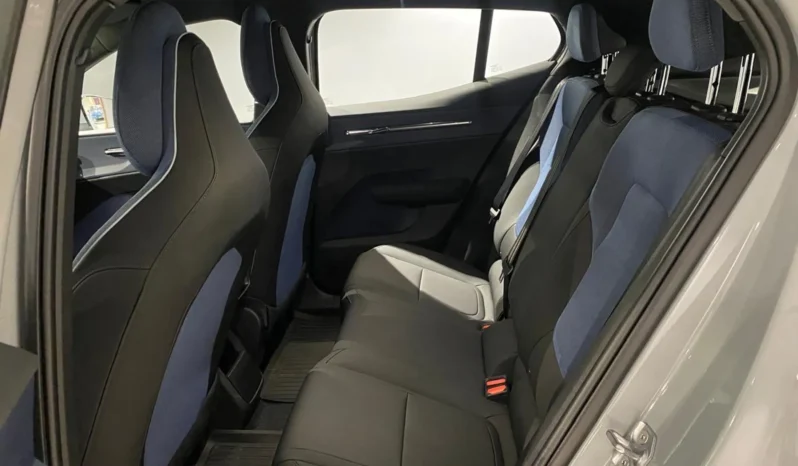 
								VOLVO EX30 cheio									