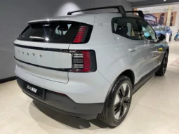 
										VOLVO EX30 cheio									