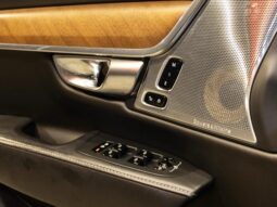
										VOLVO S90 HÍBRIDO BLINDADO cheio									