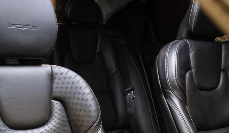 
								VOLVO S90 HÍBRIDO BLINDADO cheio									