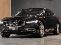 
										VOLVO S90 HÍBRIDO BLINDADO cheio									