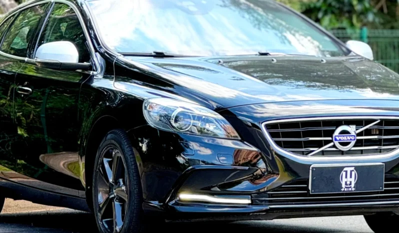 
								VOLVO V40 BLINDADO cheio									