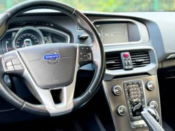 
										VOLVO V40 BLINDADO cheio									