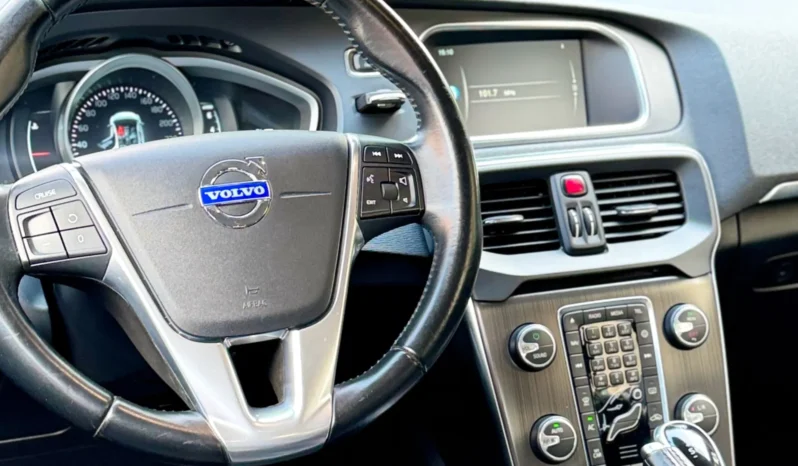 
								VOLVO V40 BLINDADO cheio									