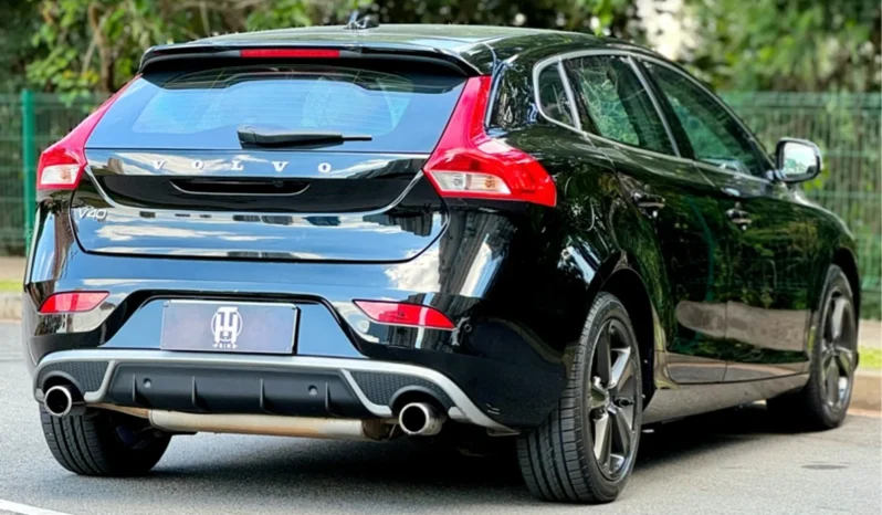 
								VOLVO V40 BLINDADO cheio									