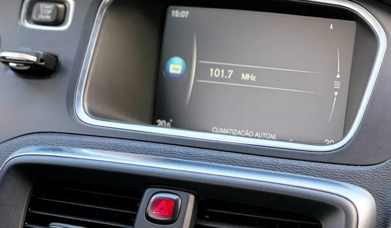 
								VOLVO V40 BLINDADO cheio									
