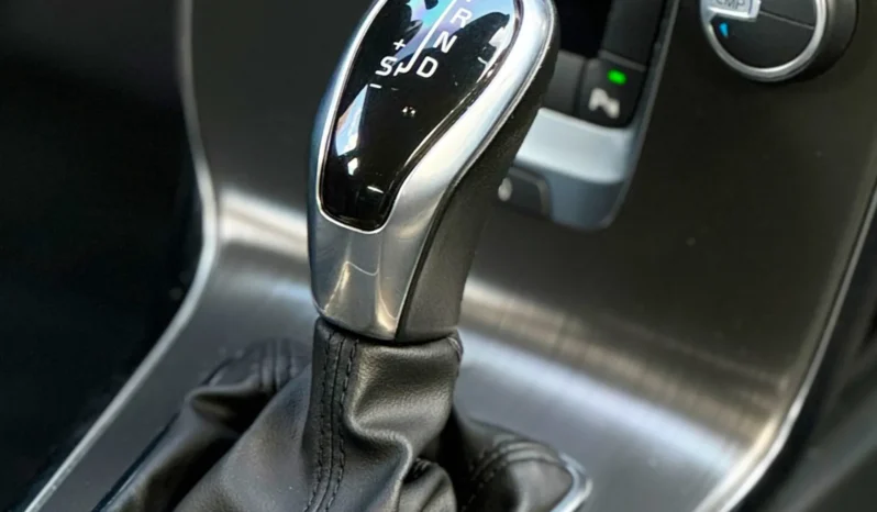 
								VOLVO V40 BLINDADO cheio									