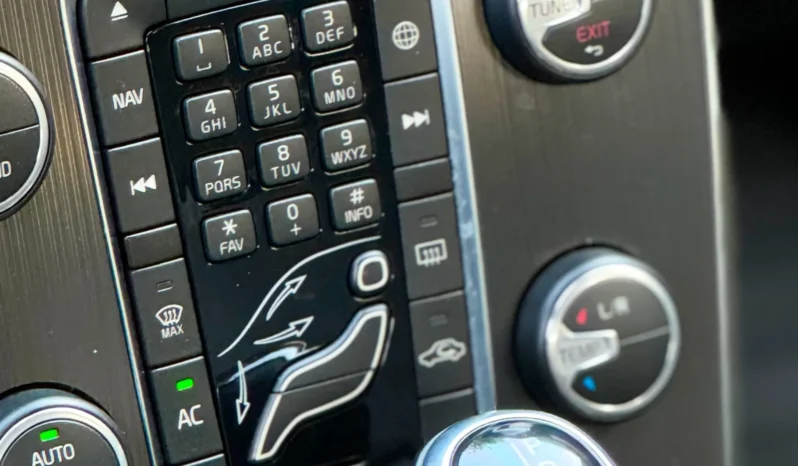 
								VOLVO V40 BLINDADO cheio									