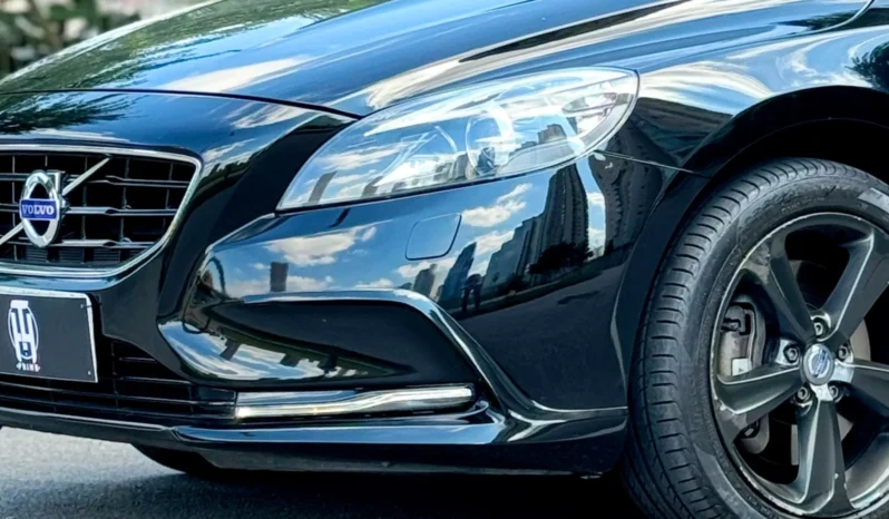 
								VOLVO V40 BLINDADO cheio									