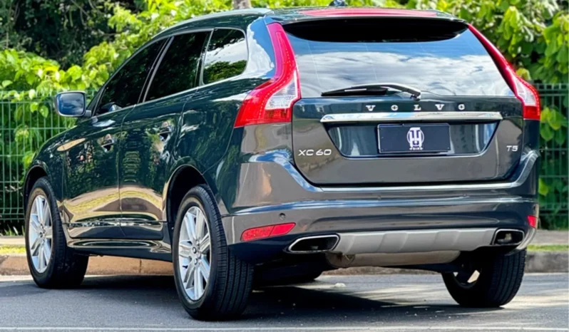 
								VOLVO XC60 cheio									