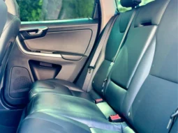 
										VOLVO XC60 cheio									
