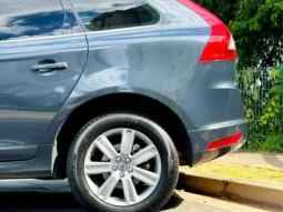 
										VOLVO XC60 cheio									