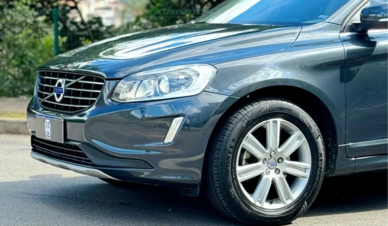 
								VOLVO XC60 cheio									