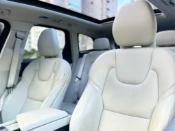 
										VOLVO XC60 cheio									