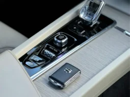 
										VOLVO XC60 cheio									