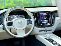 
										VOLVO XC60 cheio									