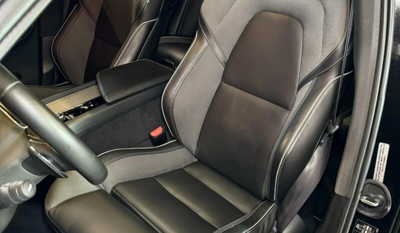 
								VOLVO XC60 cheio									