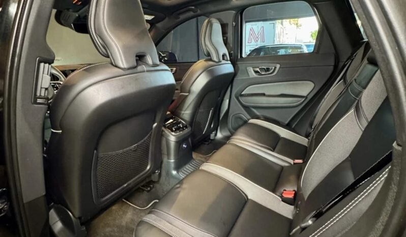 
								VOLVO XC60 cheio									