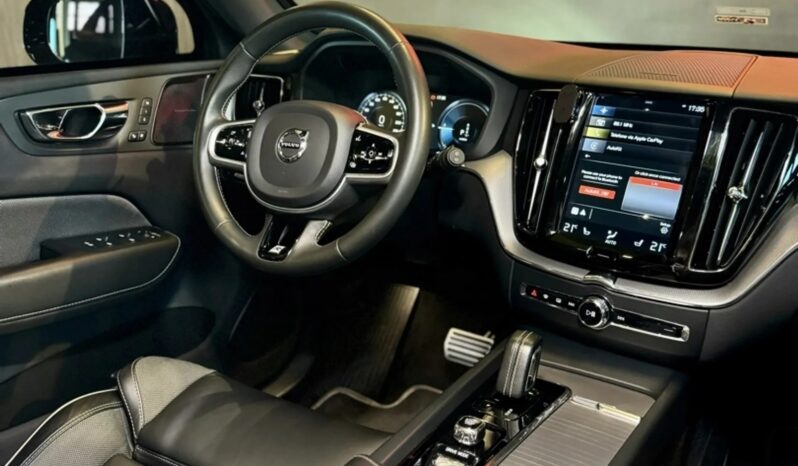 
								VOLVO XC60 cheio									