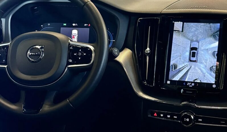 
								VOLVO XC60 cheio									