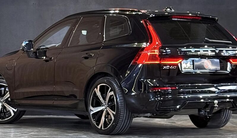 
								VOLVO XC60 cheio									