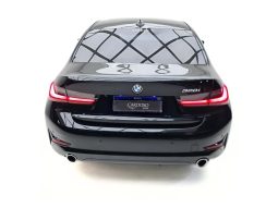 
										BMW 320i cheio									