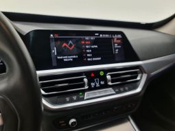 
										BMW 320i cheio									