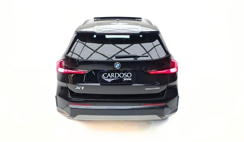 
								BMW X1 cheio									