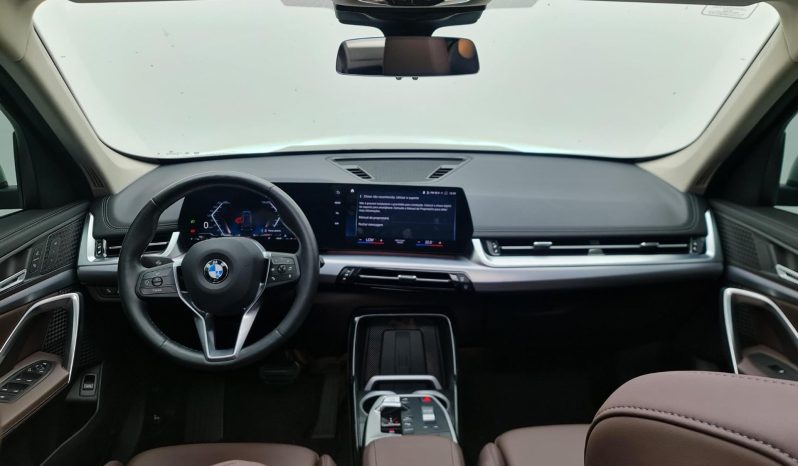 
								BMW X1 cheio									