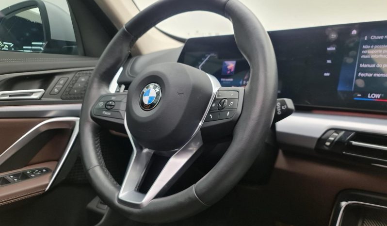 
								BMW X1 cheio									