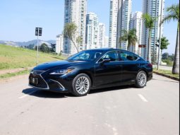 
										LEXUS ES 300h cheio									