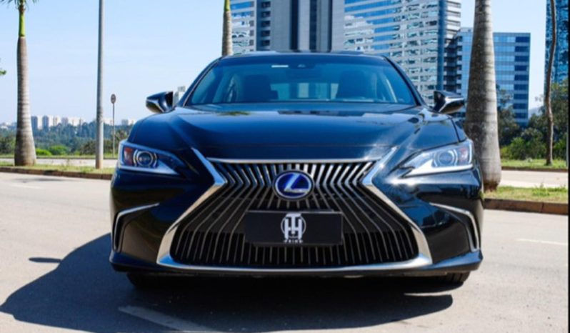 
								LEXUS ES 300h cheio									