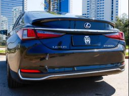 
										LEXUS ES 300h cheio									