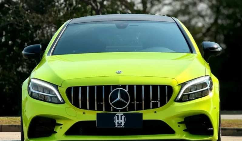 
								MERCEDES-BENZ C 300 cheio									