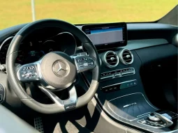 
										MERCEDES-BENZ C 300 cheio									