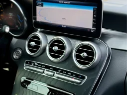 
										MERCEDES-BENZ C 300 cheio									