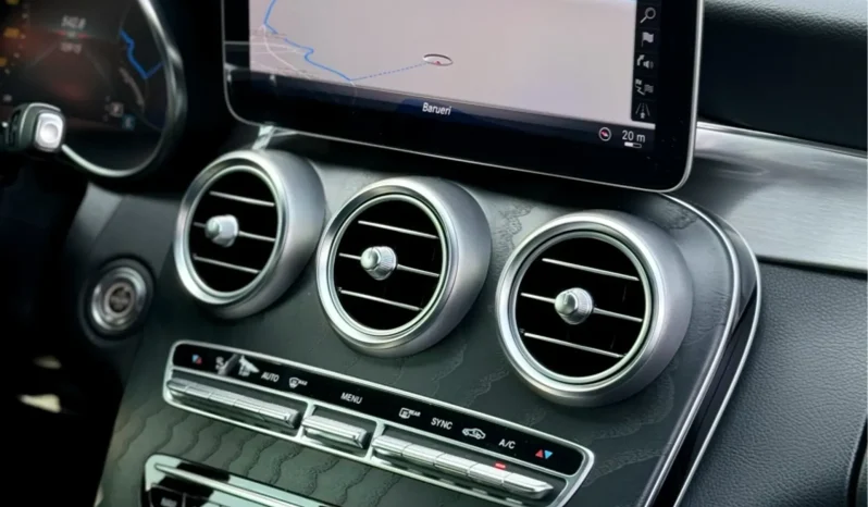 
								MERCEDES-BENZ C 300 cheio									
