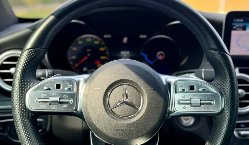 
								MERCEDES-BENZ C 300 cheio									