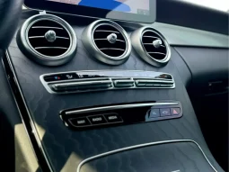 
										MERCEDES-BENZ C 300 cheio									