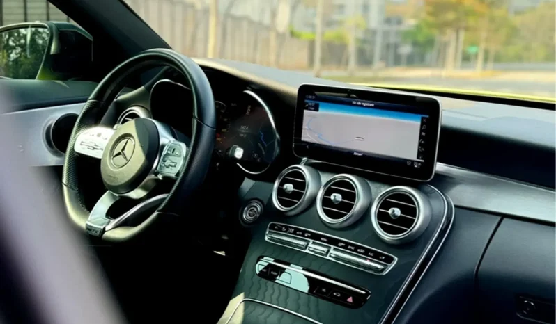 
								MERCEDES-BENZ C 300 cheio									