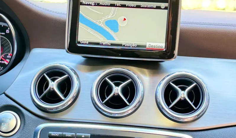 
								MERCEDES-BENZ GLA 45 AMG cheio									