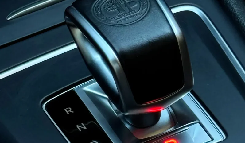 
								MERCEDES-BENZ GLA 45 AMG cheio									