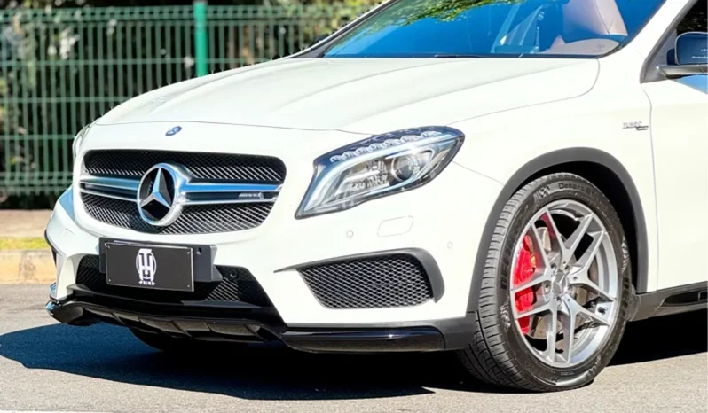 
								MERCEDES-BENZ GLA 45 AMG cheio									
