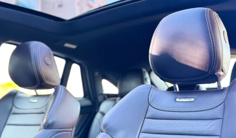 
								MERCEDES-BENZ GLE 63 AMG cheio									