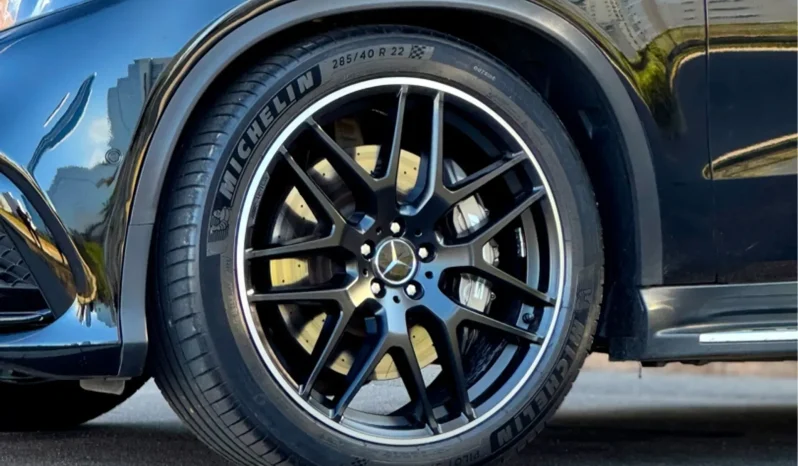 
								MERCEDES-BENZ GLE 63 AMG cheio									