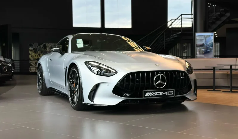 
								MERCEDES-BENZ AMG GT 63 cheio									