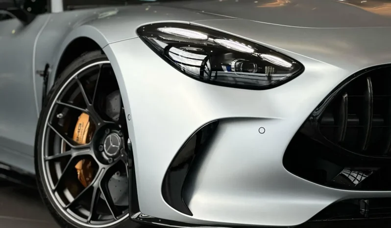 
								MERCEDES-BENZ AMG GT 63 cheio									